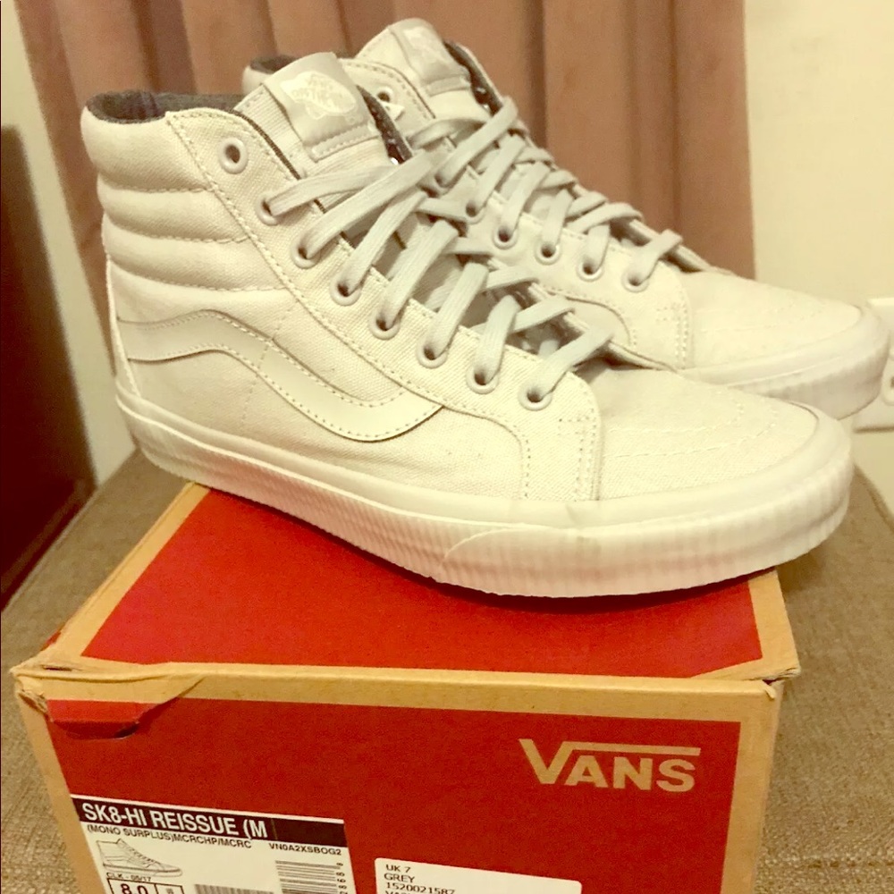 Men’s Vans Sk8hi shoes size 8.